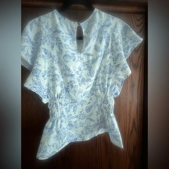 Kori Blue and White Floral Blouse - new with out  tag - Picture 2 of 5